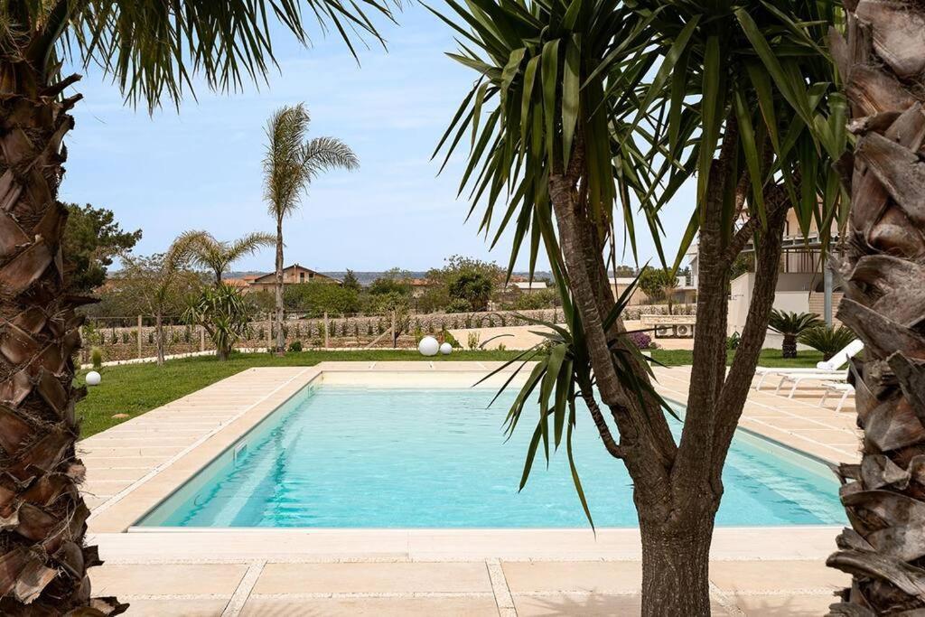 Villa Paradiso With Private Pool, Bbq Area, Huge Garden And Free Parking Modica Exterior foto